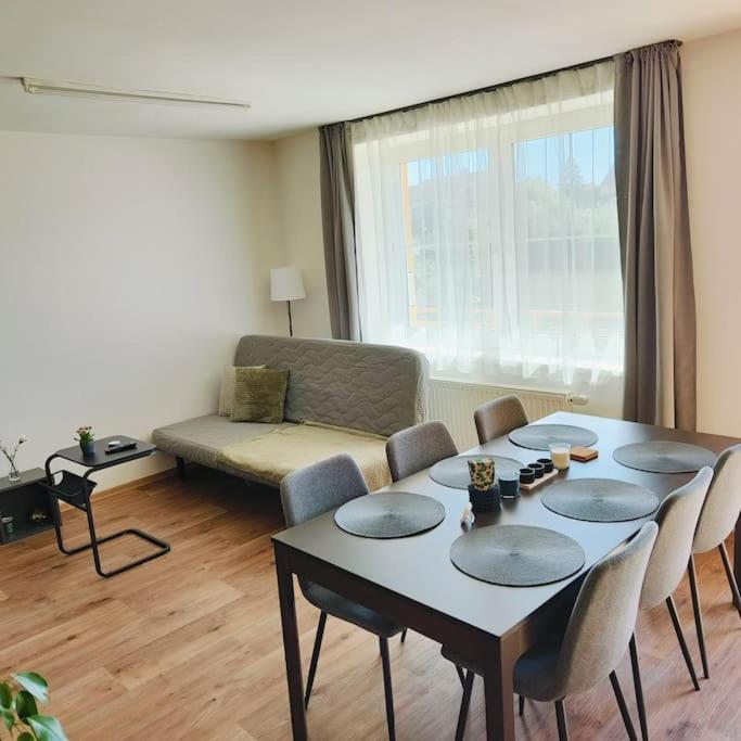 Cervena Cesta Appartement Kunovice Buitenkant foto