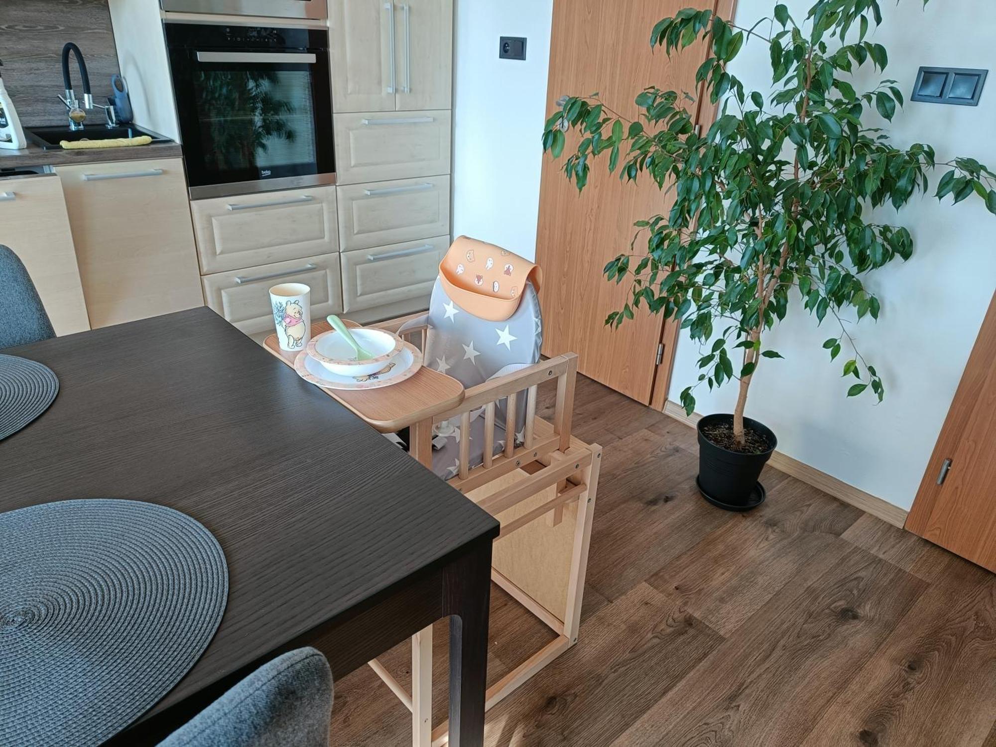 Cervena Cesta Appartement Kunovice Buitenkant foto